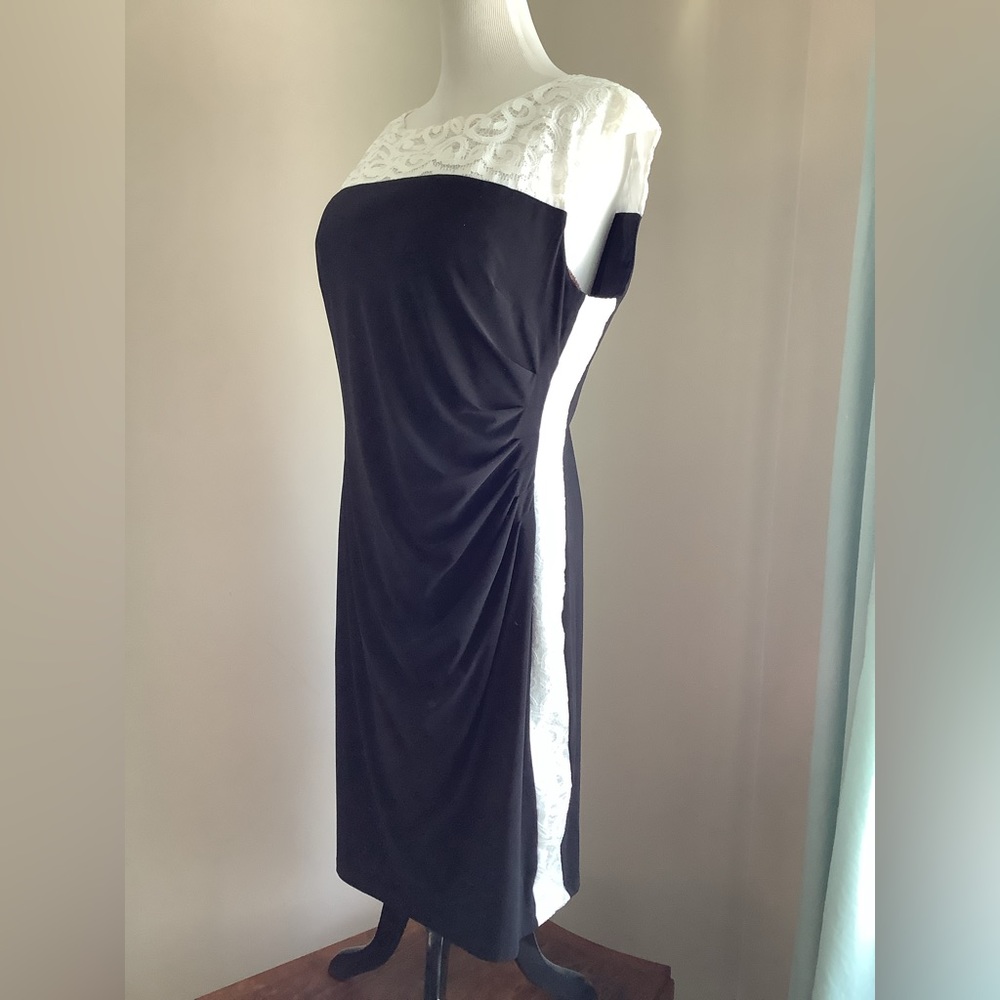 Black and ivory ruched stretch cocktail dress, knee length, Chaps XL
